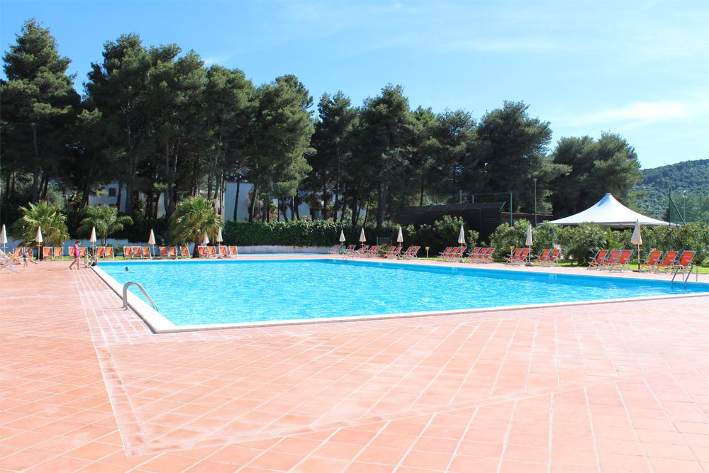 Camping with swimming pool, Puglia