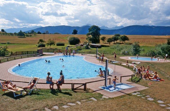 Campeggio con piscina in Val di Non, Trentino