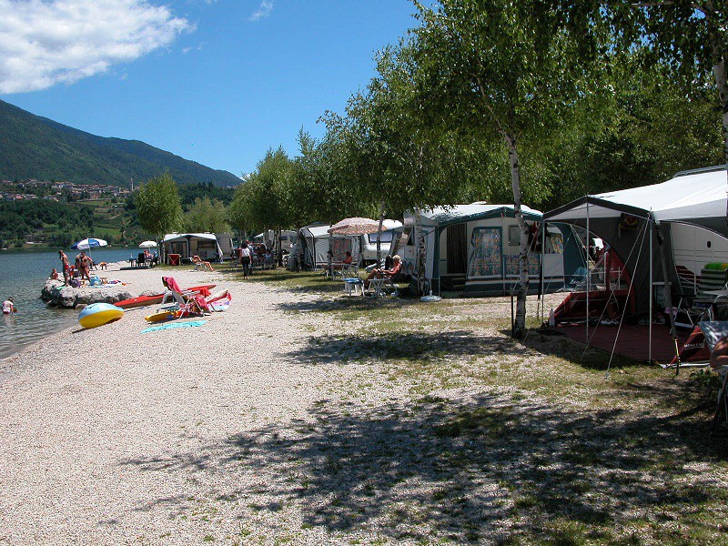Camping aan het meer van Caldonazzo