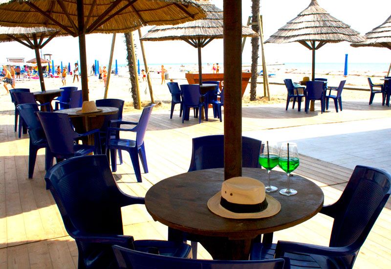 Bar-restaurant op het strand