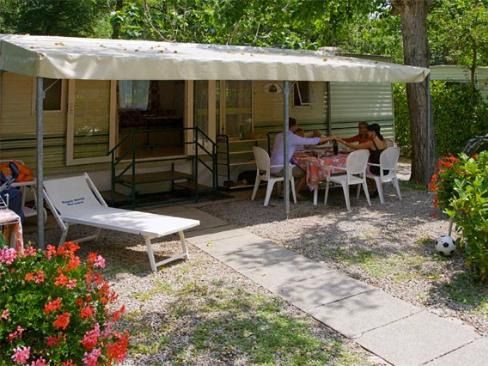 Sta-caravan met overdekte veranda - Type A